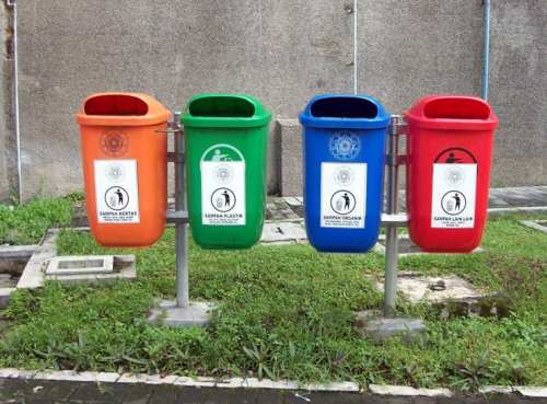 Foto foto Tempat Sampah Berbagi Tak Pernah Rugi